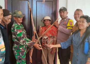 Polsek Leksula Akhiri Konflik Lahan Sekolah di Desa Mepa