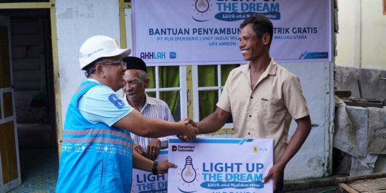 PLN UIW MMU Hadirkan Penyambungan Listrik Gratis di Pulau Banda