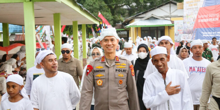 Kapolda Maluku Irjen Pol Dadang Hartanto Hadiri Ritual Sakral Ma’atenu Pakapita