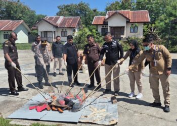 Kejari KKT Musnakan 22 Perkara Pidana