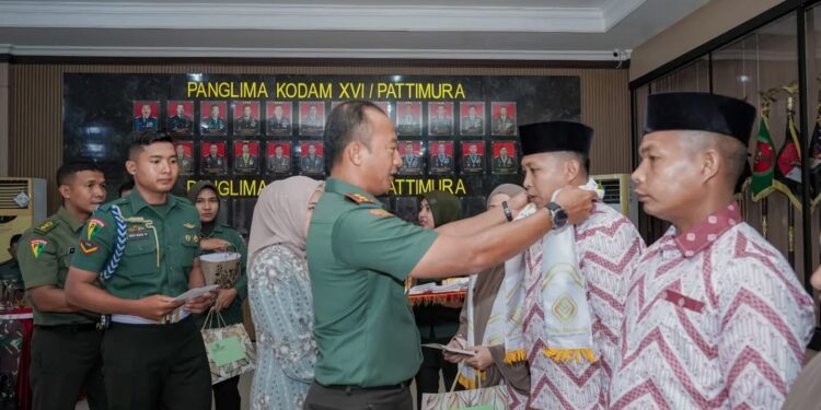 Kodam XV/Pattimura Berangkatkan 15 Personel Laksanakan Ibadah Umrah