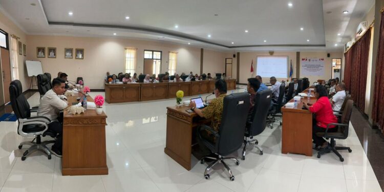 OJK Maluku Dorong Peningkatan Literasi dan Inklusi Keuangan Lewat Moluccas Financial Day 2025 di Masohi