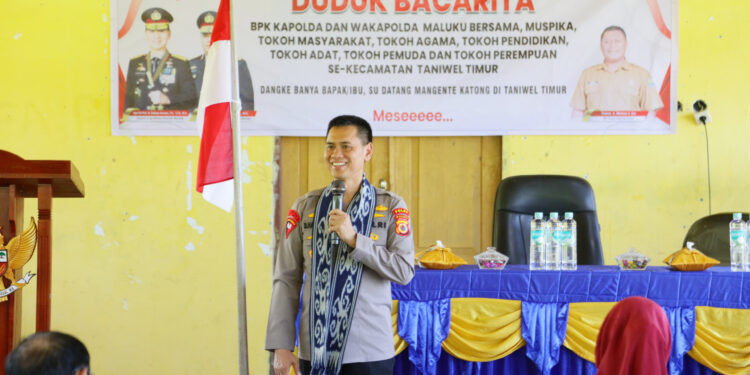Kapolda Maluku Silaturahmi Bersama Forkopimca dan Tokoh Masyarakat Taniwel Timur