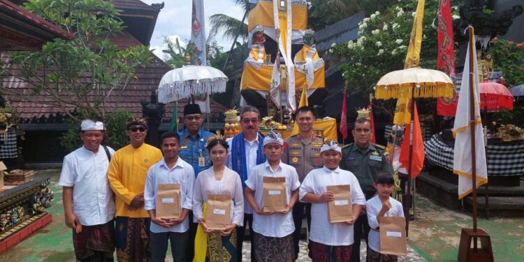 Gubernur Maluku Resmikan Prasasti Candi Bentar di Ambon