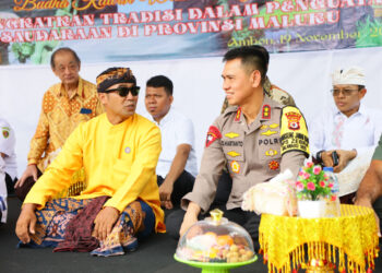 Kapolda Maluku  Hadiri Upacara Perayaan Hari Suci Galungan di Pura Siwa Stana Giri