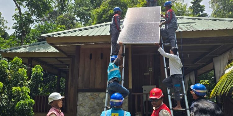 PLN Hadirkan SuperSUN bagi Pelanggan Umum Pertama di Maluku, Perluas Manfaat dari Sekolah ke Masyarakat