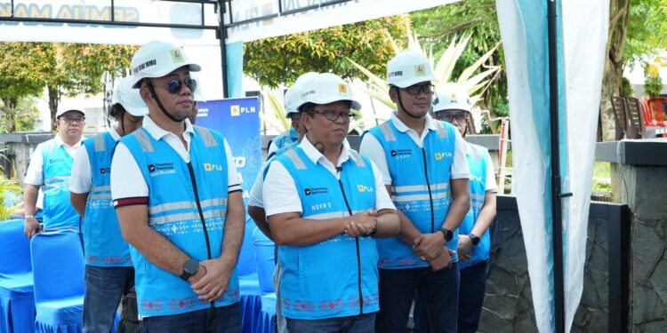 Pastikan Kelancaran Perayaan Nataru, GM PLN MMU Kunjungi Posko Siaga Natal di Gereja Maranatha