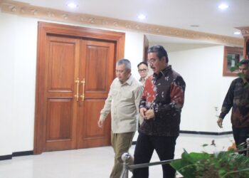 Tiba di Ambon, Gubernur Maluku dan Menhub Kunjungi Infrastruktur Tranportasi di Pelabuhan Yos Sudarso