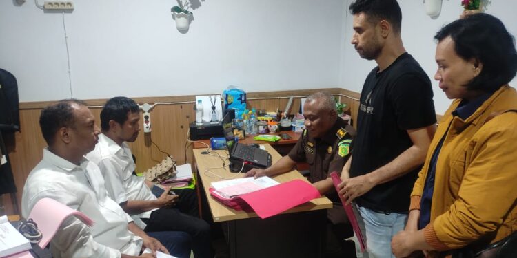 Polda Maluku Serahkan Tersangka Kasus Pornografi dan Pelecehan Seksual ke Kejari Ambon