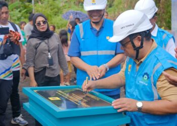 PLN UIW MMU Hadirkan Listrik di Desa Kumo