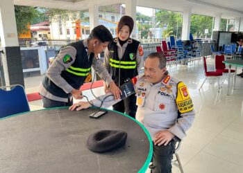 Pastikan Kesiapan Satgas Ops Lilin Salawaku 2025, Polda Maluku Periksa Kesehatan Personel