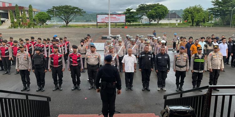 Pengamanan Malam Natal, Satgas Ops Lilin Salawaku Diminta Bertugas Profesional dan Humanis