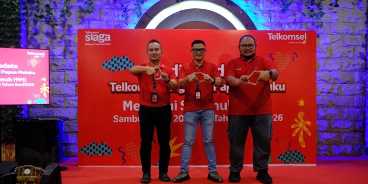 Sambut Natal 2025 dan Tahun Baru 2026, Telkomsel Papua dan Maluku Melayani Sepenuh Hati
