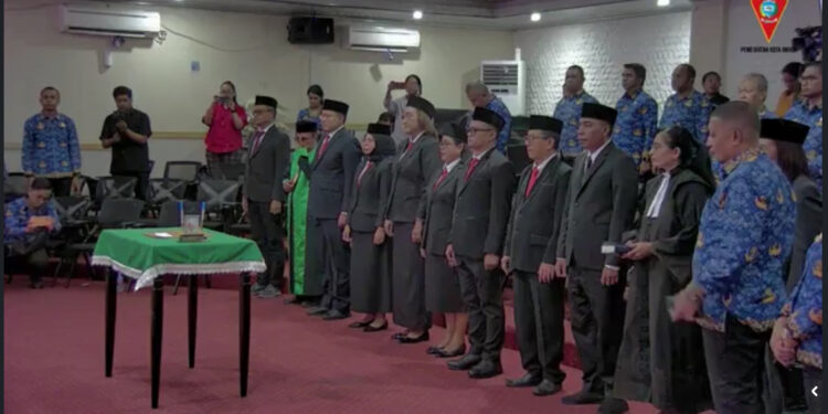 Tujuh Pejabat Pimpinan OPD Dilantik, Walikota Ambon Pastikan Tak Ada Lagi Plt