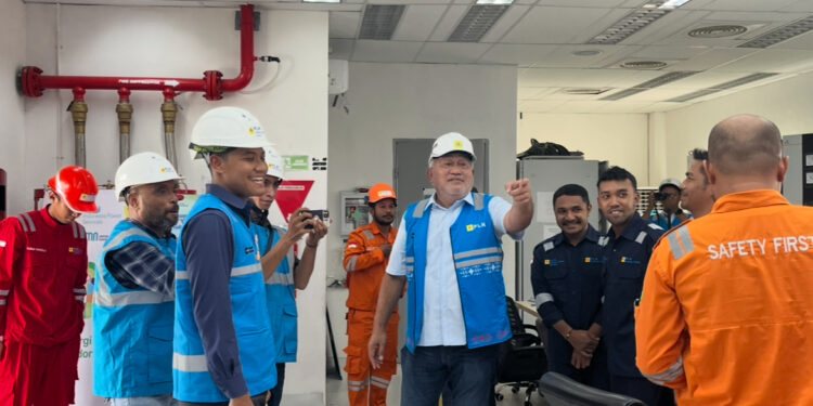 PLTMG Ambon Peaker Siaga, PLN Jamin Listrik Stabil Selama Nataru