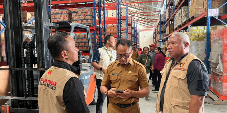 Jelang Nataru Polda Maluku Awasi Stok dan Harga Bapok, Dirkrimsus: Tercukupi hingga Dua Bulan Kedepan