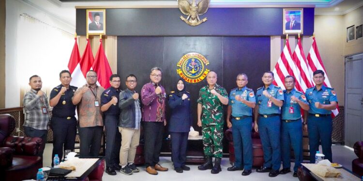 Perkuat Keamanan Maritim, Dankodaeral IX Terima Audiensi Kakanwil Bea Cukai Maluku
