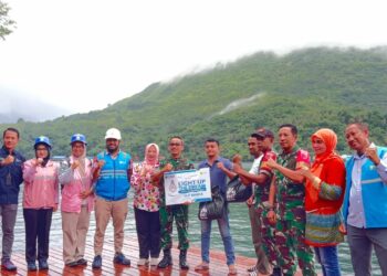 Sinergi PLN UIW MMU dan TNI Hadirkan Listrik bagi Masyarakat Kurang Mampu di Kepulauan Banda