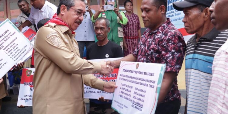 Gubernur Maluku Resmikan Kapal Literasi dan Perpustakaan Ramah Anak di Pulau Saparua