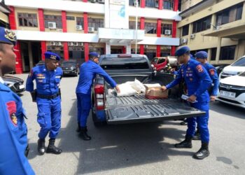 Satgas KRYD Polda Maluku Sita 100 Liter Sopi di Pelabuhan Hunimua