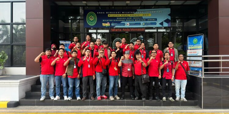 “Gelapnya Nias 2016 Menjadi Peringatan: Jangan Serahkan Kelistrikan ke Tangan Swasta”