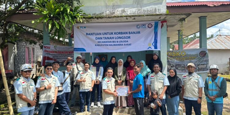 YBM PLN UIW MMU Salurkan Bantuan Kemanusiaan untuk Korban Banjir dan Longsor di Halmahera Barat