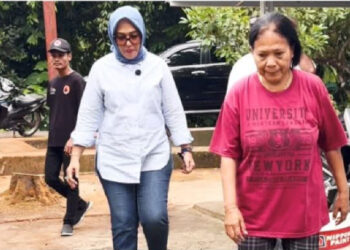 Tinjau Rumah Warga Terdampak Angin Kencang di Kuser, Wawali Ambon Tekankan Kesiapsiagaan Hadapi Bencana