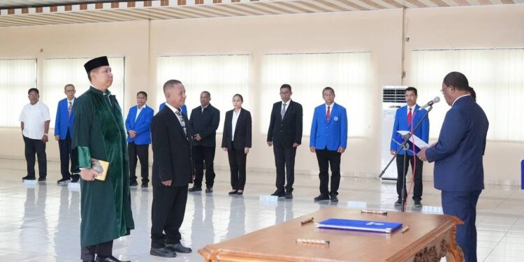 Rektor Unpatti Lantik Dekan FISIP Periode 2026–2030