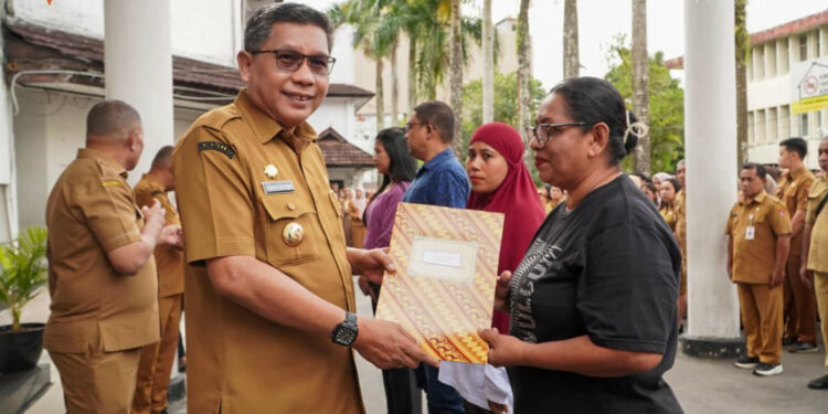 Pemkot Ambon Salurkan 80 Booth dan 200 Etalase Untuk UMKM