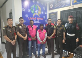 Dua Mantan Pejabat Negeri Ainena SBT Jadi Tersangka Korupsi DD Rp 1,16 Miliar