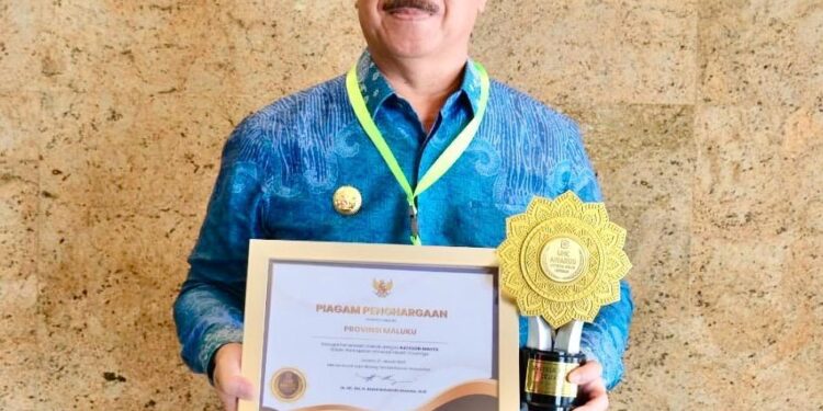 Gubernur Maluku Raih Penghargaan Nasional UHC