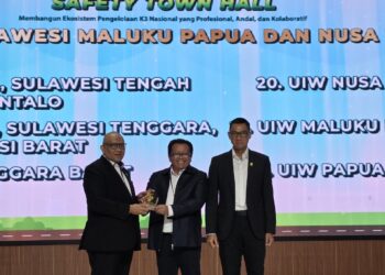 PLN UIW MMU Raih Penghargaan Kontribusi Pemulihan Kelistrikan Bencana Sumatera