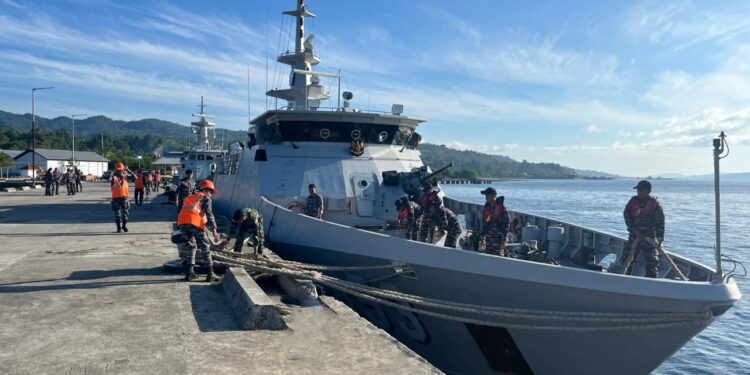 KRI Tatihu-853 Sandar di Ambon, Dukung Operasi Perisai Sura-26
