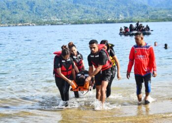 Tingkatkan Kompetensi, Kodaeral IX Beri Pelatihan Evakuasi Medis Laut Bagi Mahasiswa STIKes Pasapua Ambon