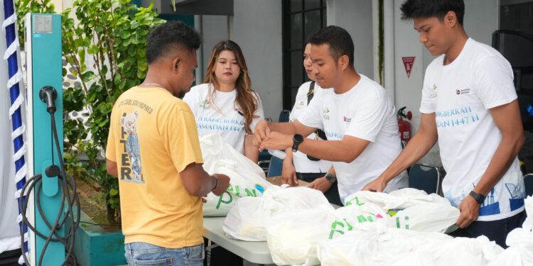 PLN UIW MMU Gelar Pasar Murah Sediakan 1.285 Paket Sembako Untuk Masyarakat