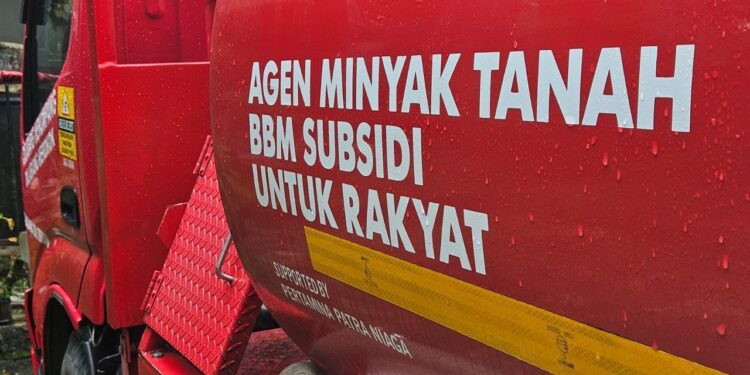 Jelang Idulfitri, Pertamina Dropping 1.3 Juta Liter Minyak Tanah di Wilayah Papua Maluku Penuhi Kebutuhan Masyarakat