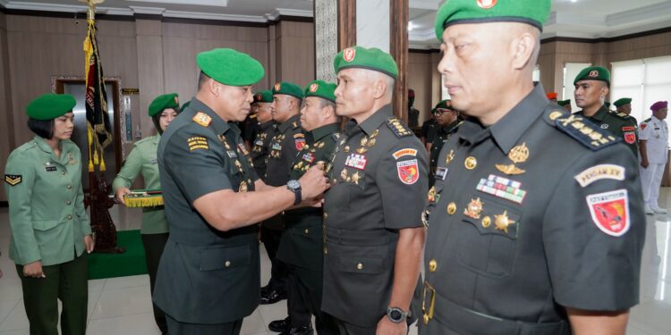 Pangdam XV/Pattimura Pimpin Rotasi Pejabat Utama Kodam
