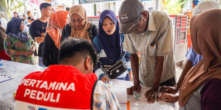 Pertamina Patra Niaga Gelar Pasar Murah, Paket 1.000 Sembako Untuk Masyarakat Ternate