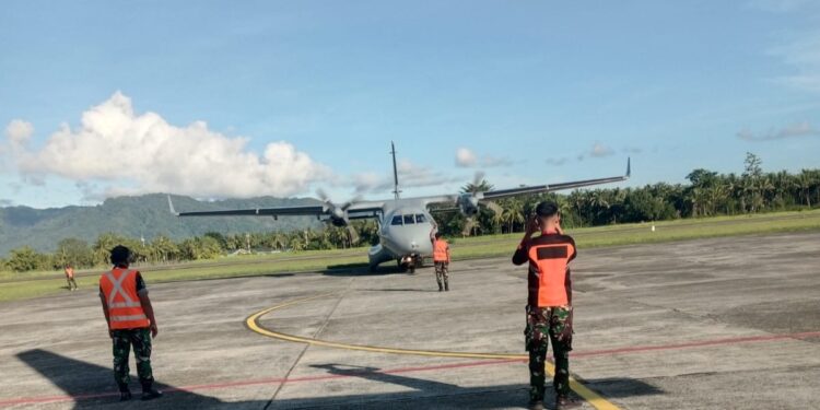 Pesawat Intai TNI AL Mendarat di Ambon, Dukung Operasi Pengamanan Laut “Tameng Papua-26”