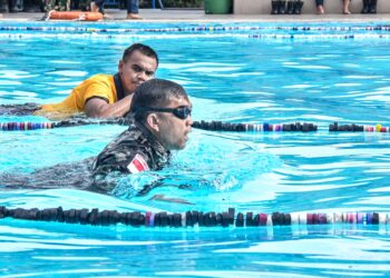 Lengkapi Data Kemampuan Garjas, PJU dan Kasatker Kodaeral lX Jalani Tes Renang Militer