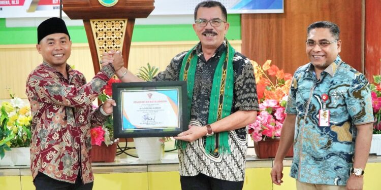 Diskominfo Ambon Perkuat Literasi Digital dan Edukasi Bijak Bermedia Sosial bagi Pelajar