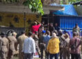 Pemkot Ambon Tertibkan 15 Kios dan Lapak di Pemda III Poka