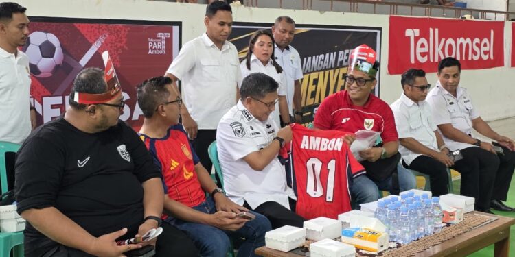 Bodewin Wattimena Buka Ambon Futsal Student League 2026, Apresiasi Komitmen Telkomsel