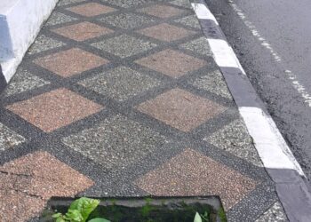 Tanpa Penutup, Got Trotoar di Pandan Kasturi Ambon, Rawan