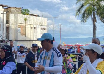 Kenakan Jersey Argentina, Gubernur Maluku Semarakkan Demam Piala Dunia 2026 di Senam Sehat Bersama