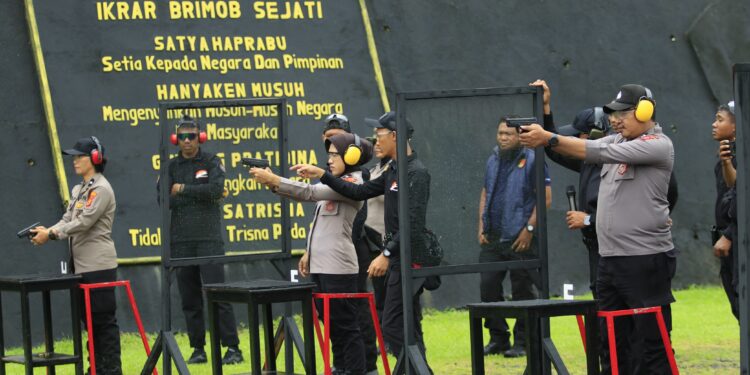Polda Maluku Gelar Kompetisi Menembak Antar Satker Jelang Hari Bhayangkara ke-80