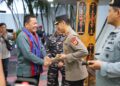 Sambut Kedatangan Wakasal, Kapolda Maluku: Sinergi Lintas Sektor Kunci Penguatan Ketahanan Maritim Indonesia Timur