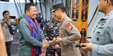 Sambut Kedatangan Wakasal, Kapolda Maluku: Sinergi Lintas Sektor Kunci Penguatan Ketahanan Maritim Indonesia Timur