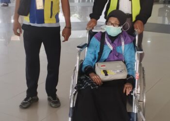 Hj. Halidja Holle Kembali ke Ambon Setelah Berjuang Melawan Sesak Napas di Tanah Suci